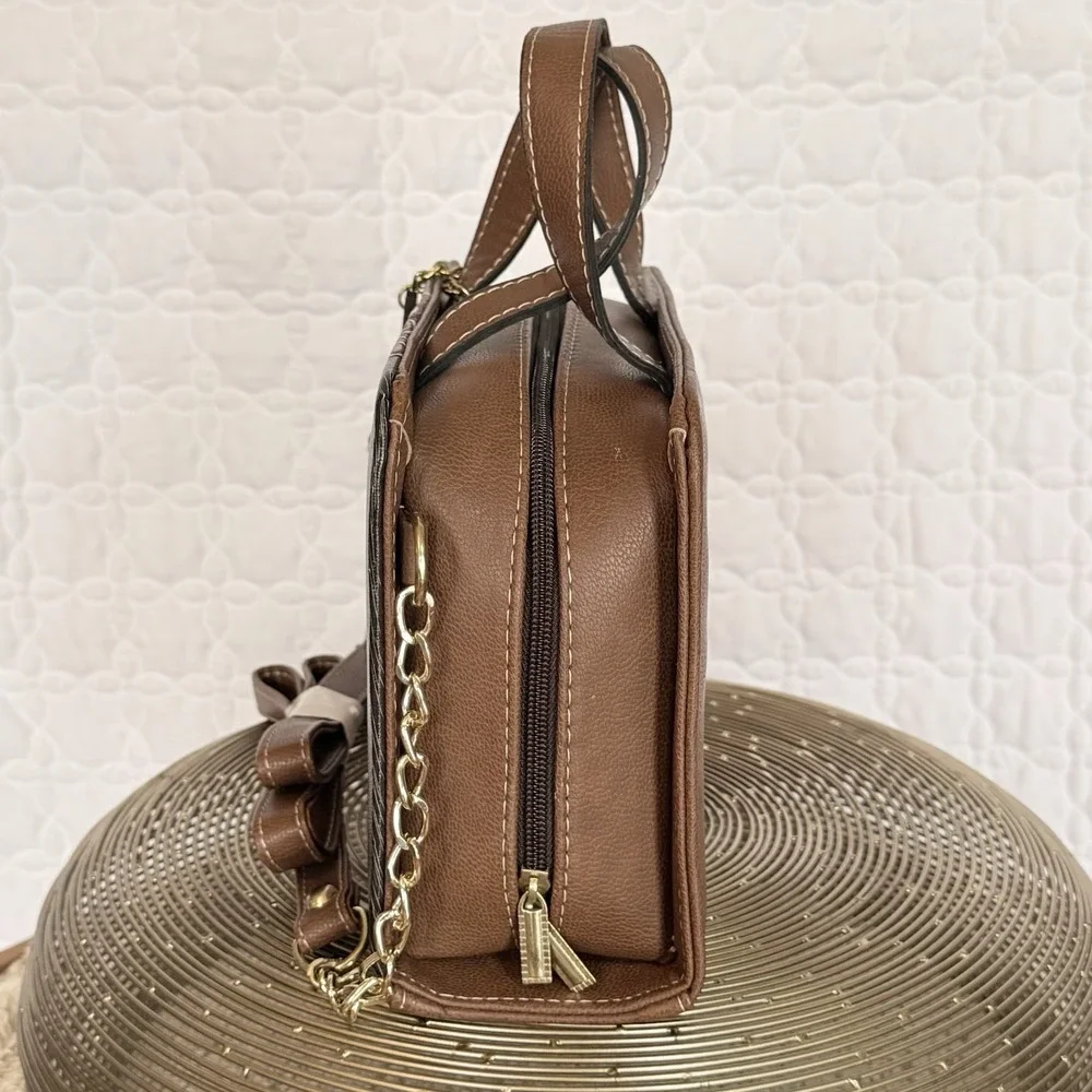 Via Latina Artisanal NWOT Leather Purse Gold‎ Hardware Structured Shoulder Bag